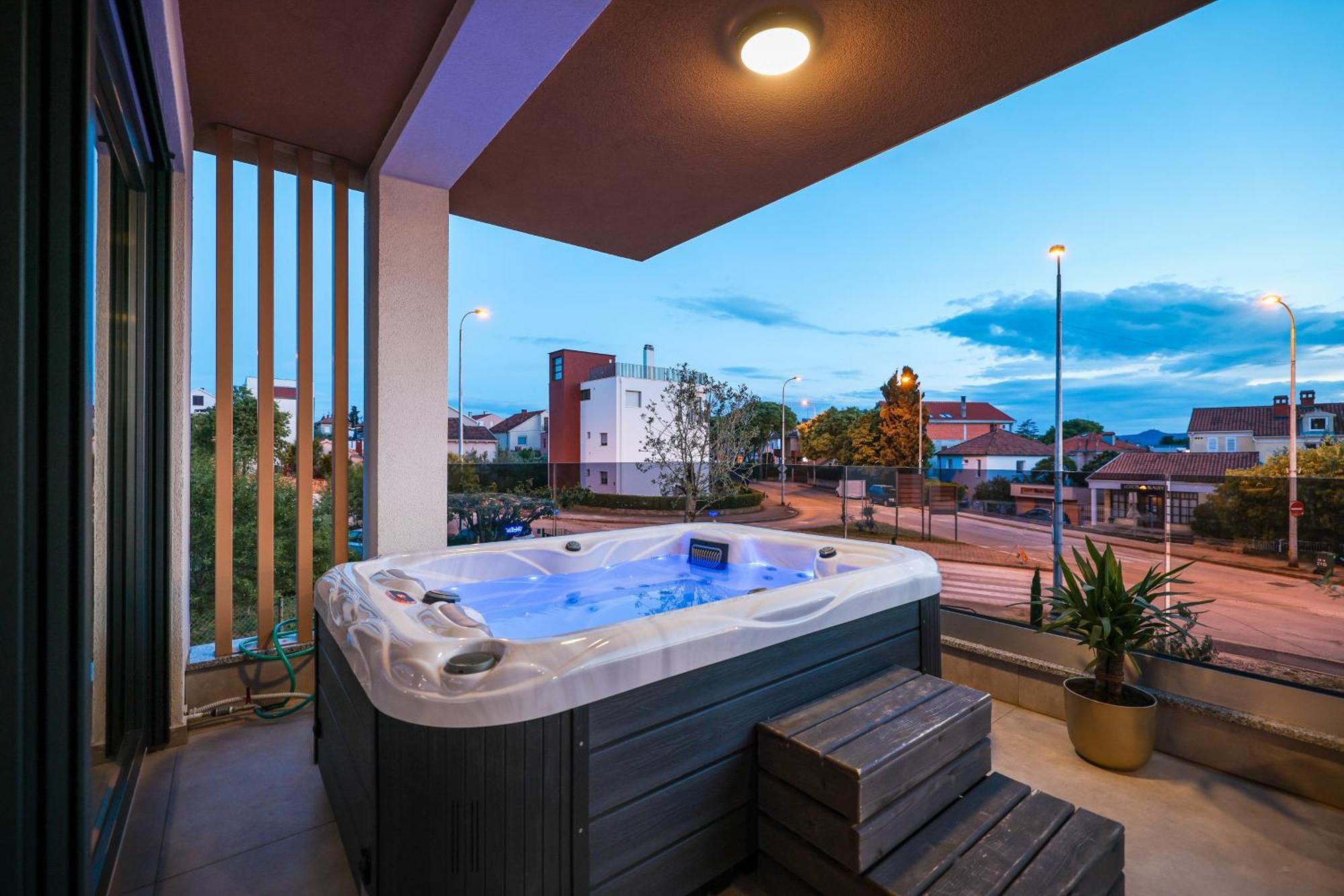 Luma Luxury Apartment With Jacuzzi Zadar Eksteriør billede