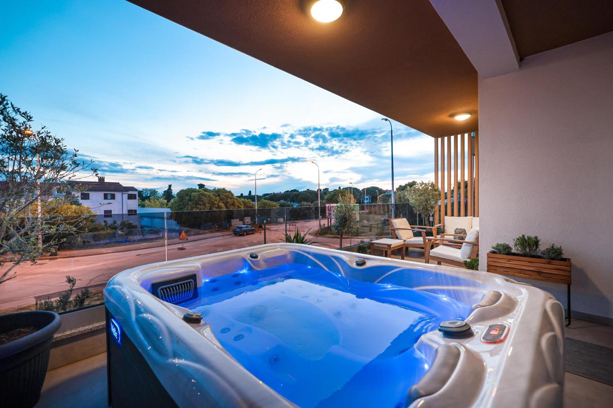 Luma Luxury Apartment With Jacuzzi Zadar Eksteriør billede