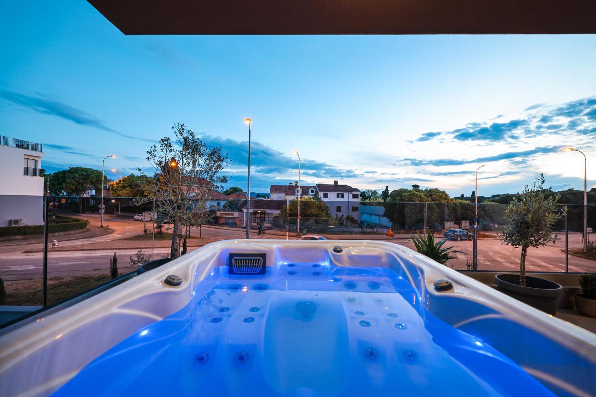Luma Luxury Apartment With Jacuzzi Zadar Eksteriør billede