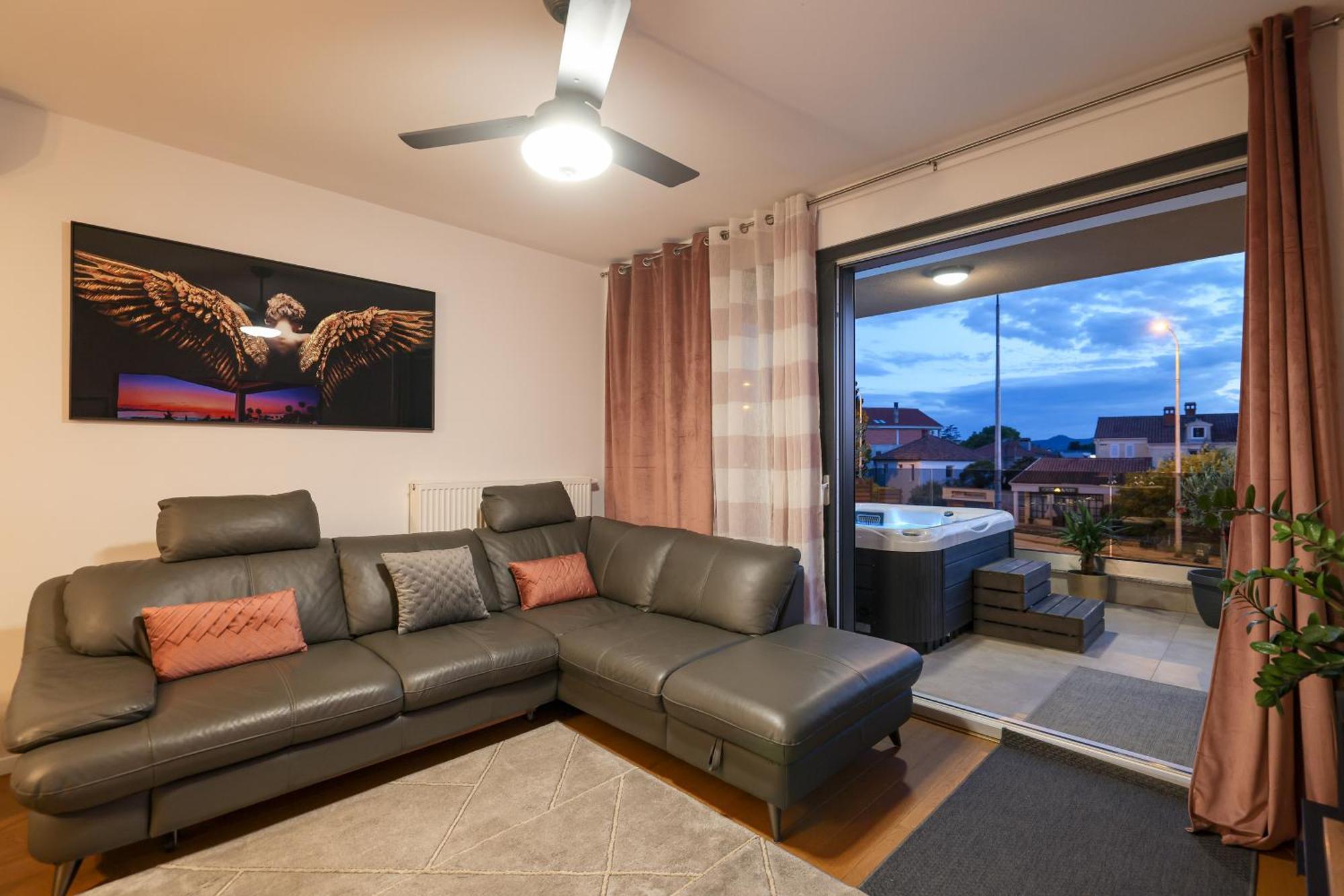 Luma Luxury Apartment With Jacuzzi Zadar Eksteriør billede