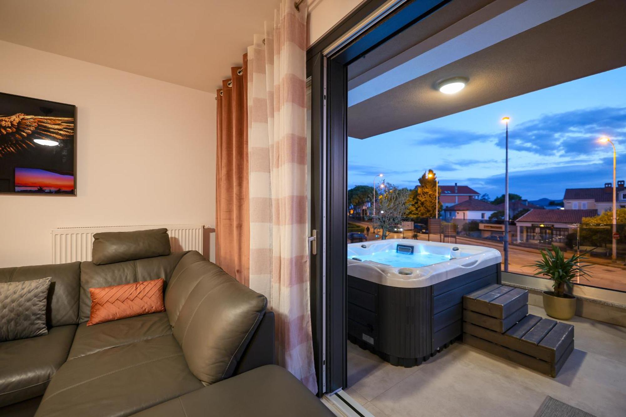 Luma Luxury Apartment With Jacuzzi Zadar Eksteriør billede